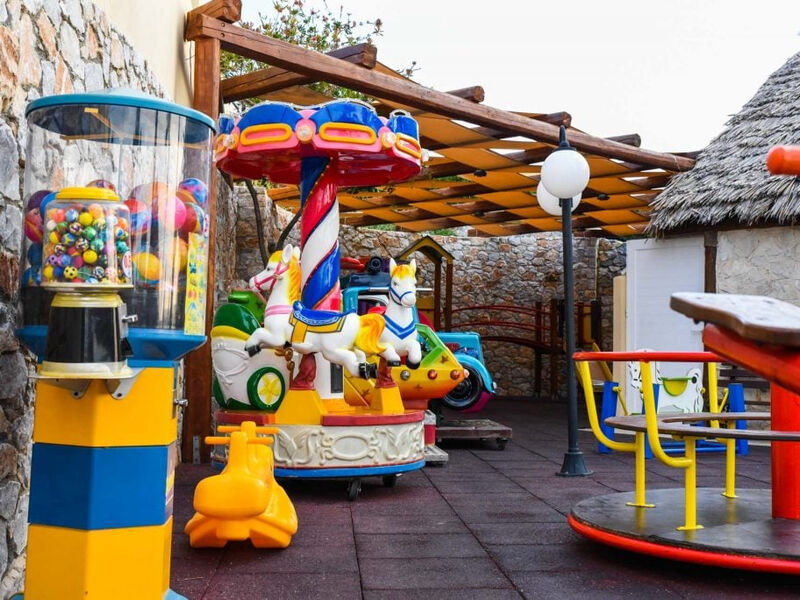 Theo Hotel Agia Marina