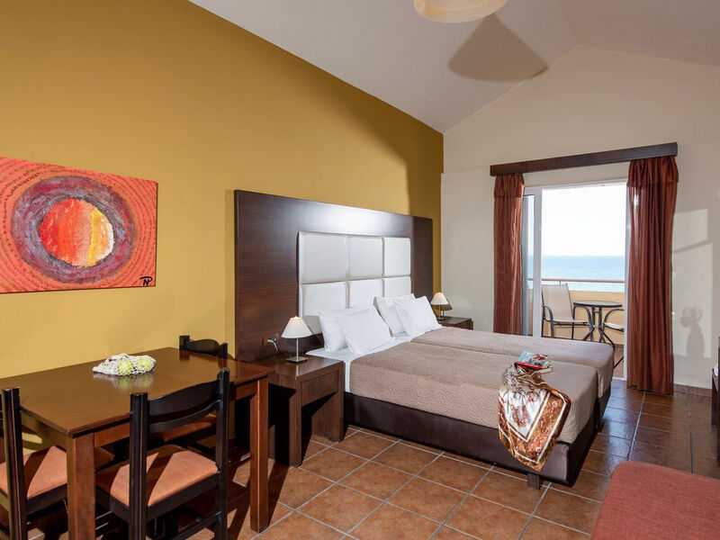 Theo Hotel Agia Marina