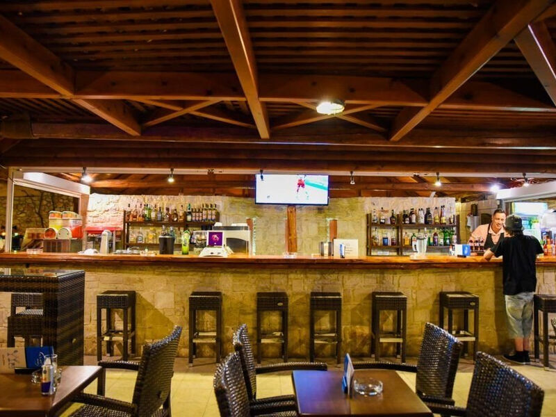 Theo Hotel Agia Marina