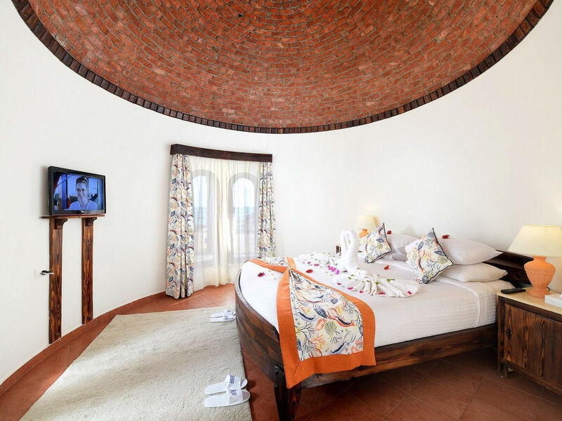 Three Corners Fayrouz Plaza