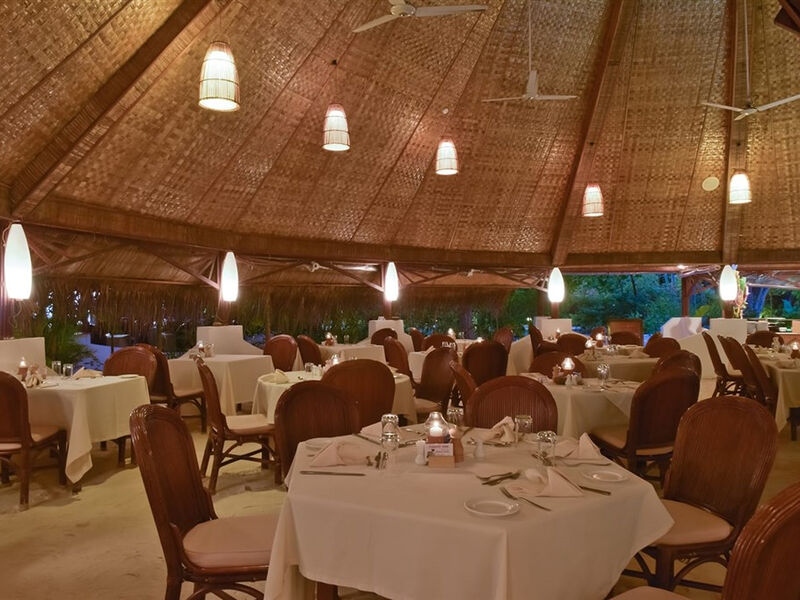 Hotel Thulhagiri Island Resort & Spa