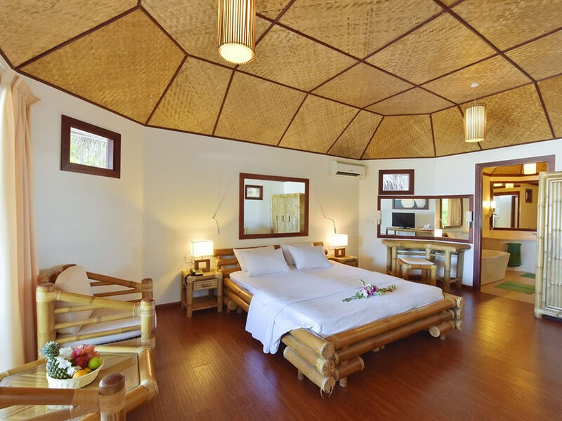 Hotel Thulhagiri Island Resort & Spa
