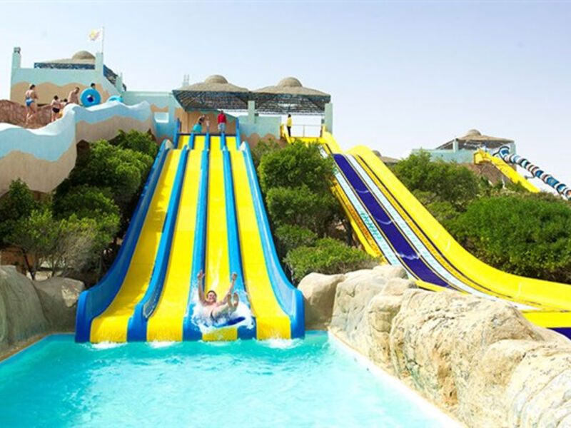 Titanic Resort & Aqua Park