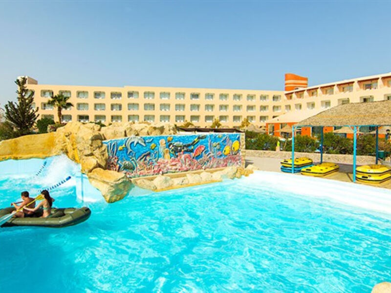 Titanic Resort & Aqua Park