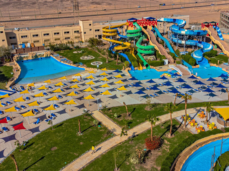 Titanic Resort & Aqua Park