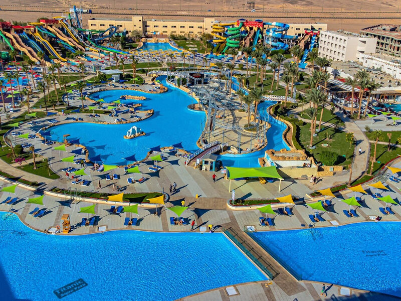Titanic Resort & Aqua Park