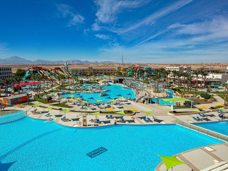 Titanic Resort & Aqua Park