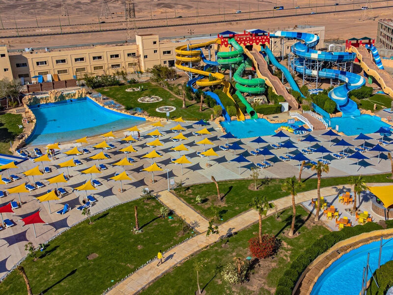 Titanic Resort & Aqua Park
