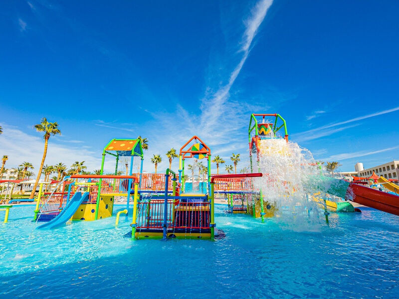 Titanic Resort & Aqua Park