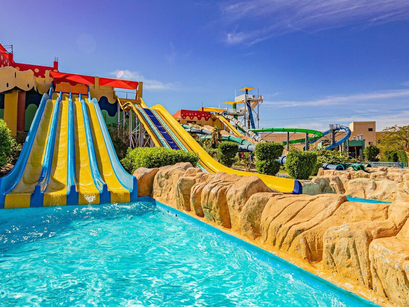 Titanic Resort & Aqua Park