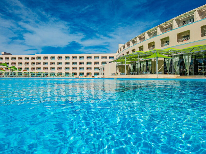 Titanic Resort & Aqua Park