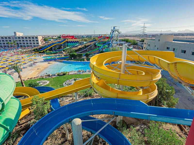 Titanic Resort & Aqua Park