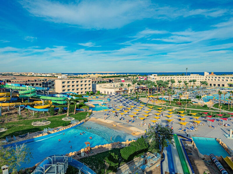 Titanic Resort & Aqua Park