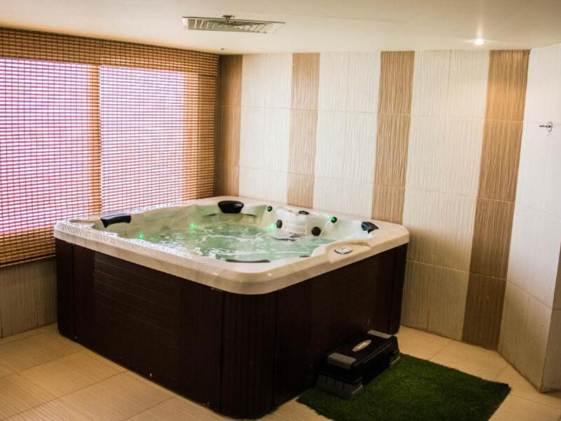 Tolip Resort and Spa