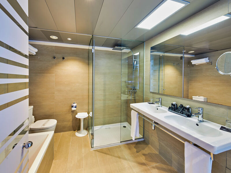 BG Tonga Tower Design Hotel & Suites