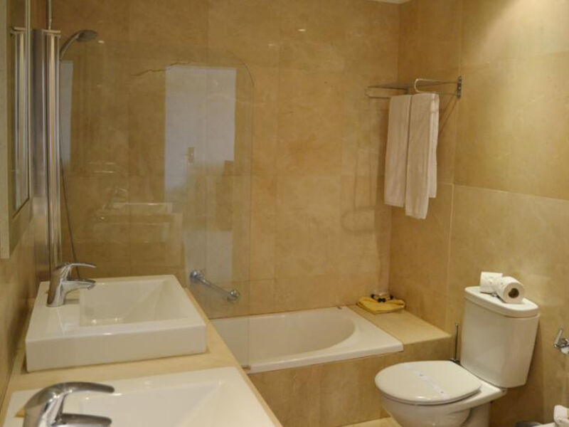 Topazio Mar Beach Hotel and Apartments