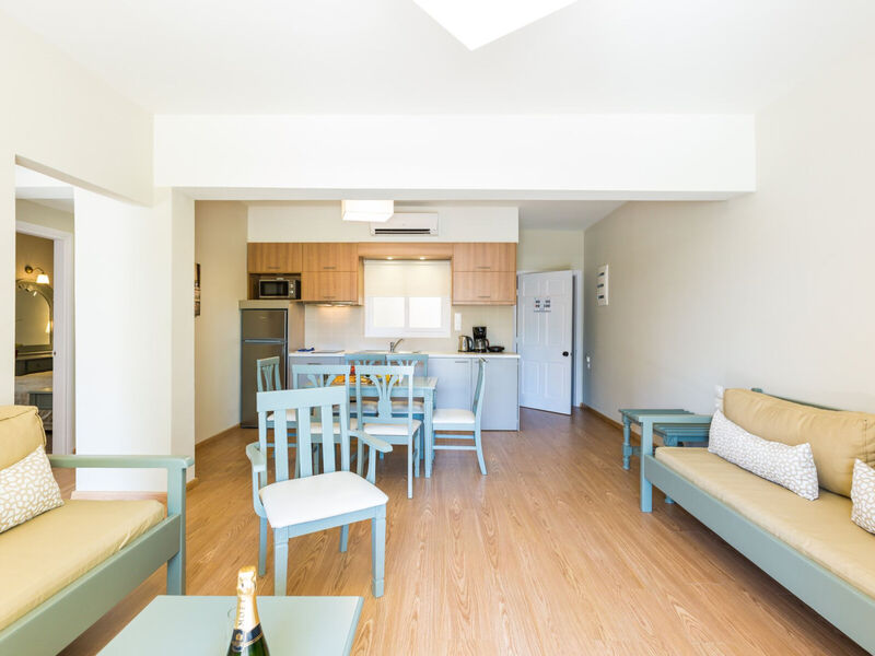 Trefon Hotel & Apartments