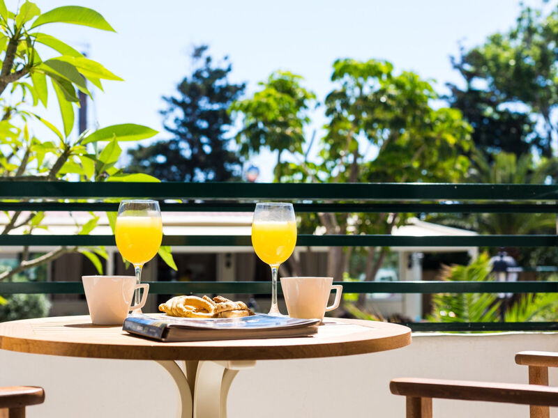 Trefon Hotel & Apartments