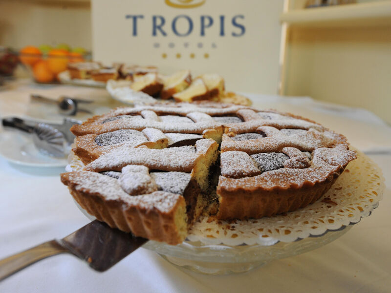 Tropis