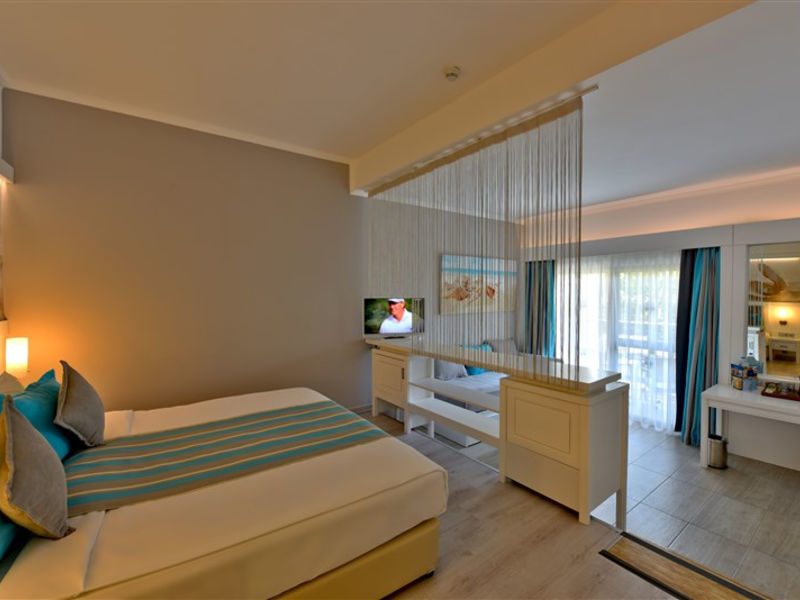 TTH Family Life Tropical Resort