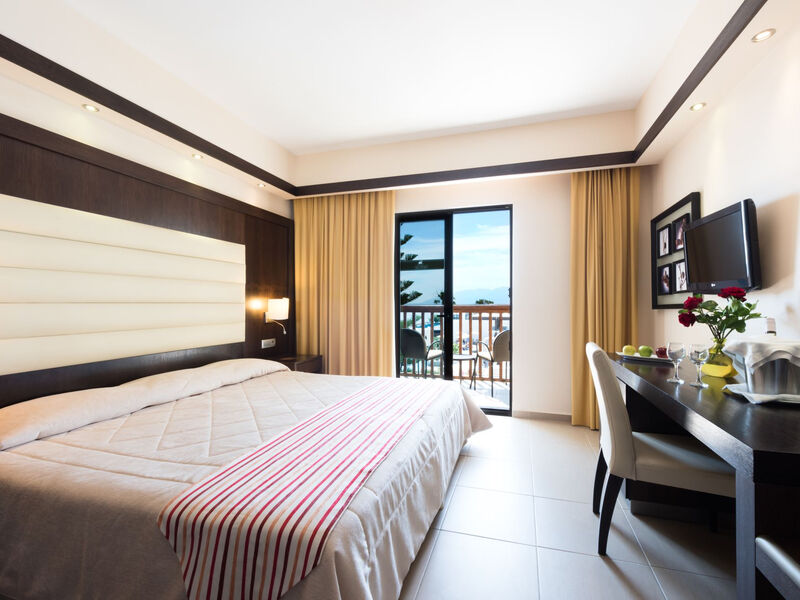 Tui Blue Oceanis Beach Resort & Spa