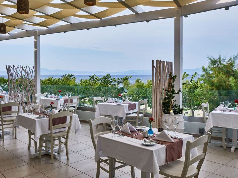 Tui Blue Oceanis Beach Resort & Spa