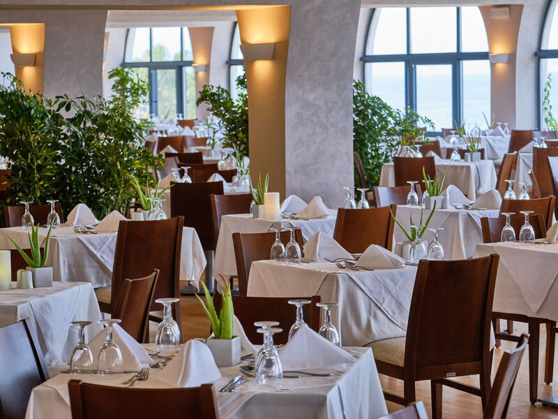 Tui Blue Oceanis Beach Resort & Spa