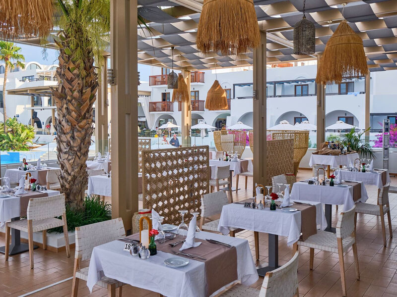 Tui Blue Oceanis Beach Resort & Spa