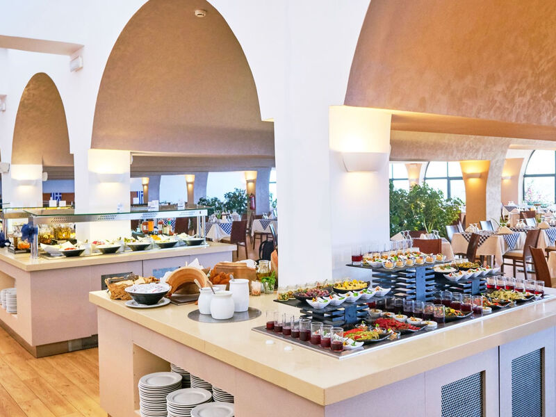 Tui Blue Oceanis Beach Resort & Spa