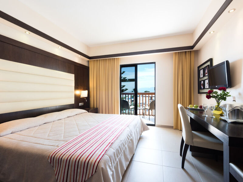 Tui Blue Oceanis Beach Resort & Spa