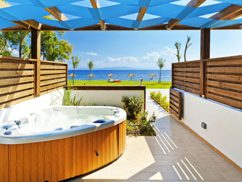 Tui Blue Oceanis Beach Resort & Spa