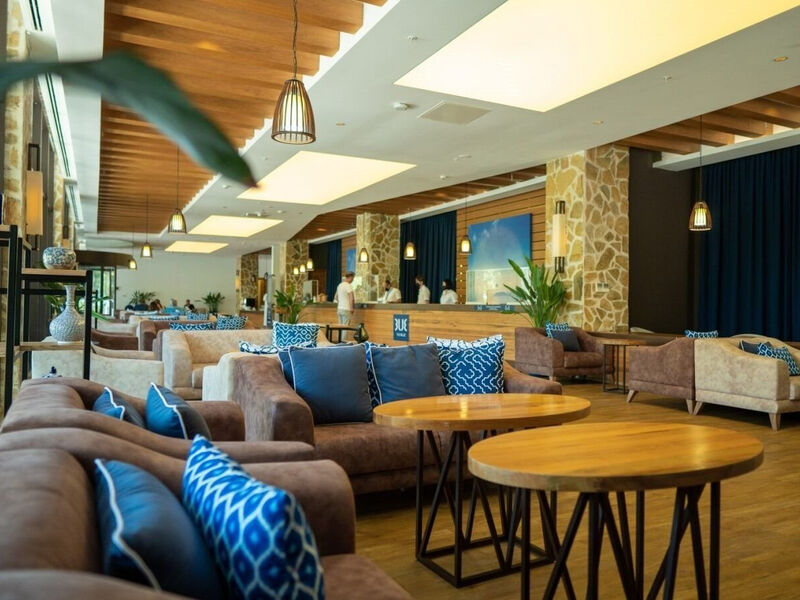 Tui Blue Seno