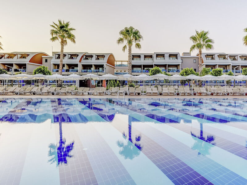 Tui Magic Life Jacaranda