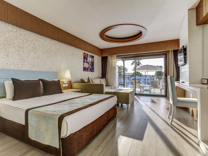 Tui Magic Life Jacaranda