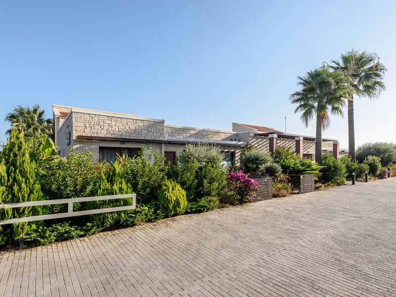 Tui Suneo Althea Village