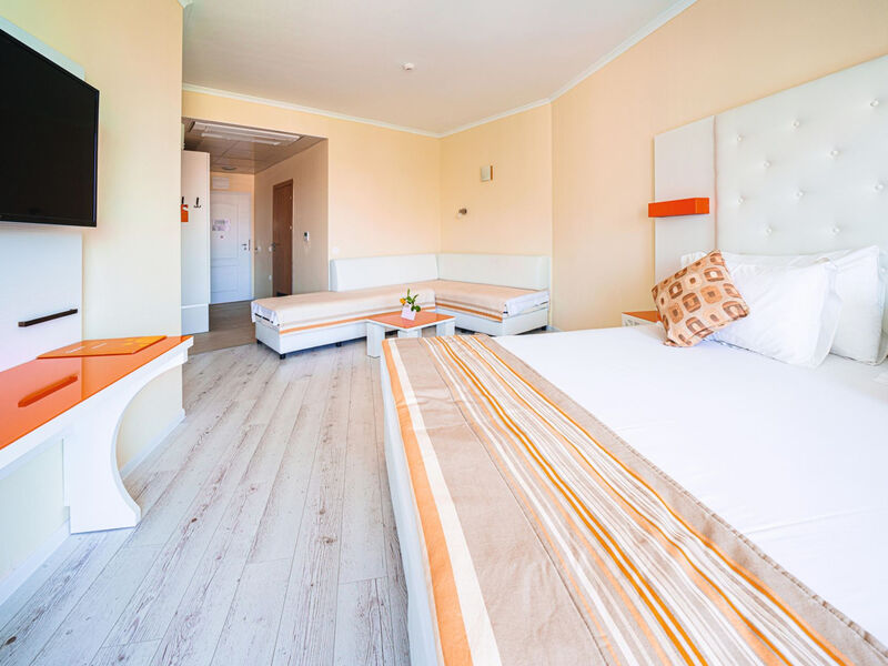 Tui Suneo Serenity Bay 