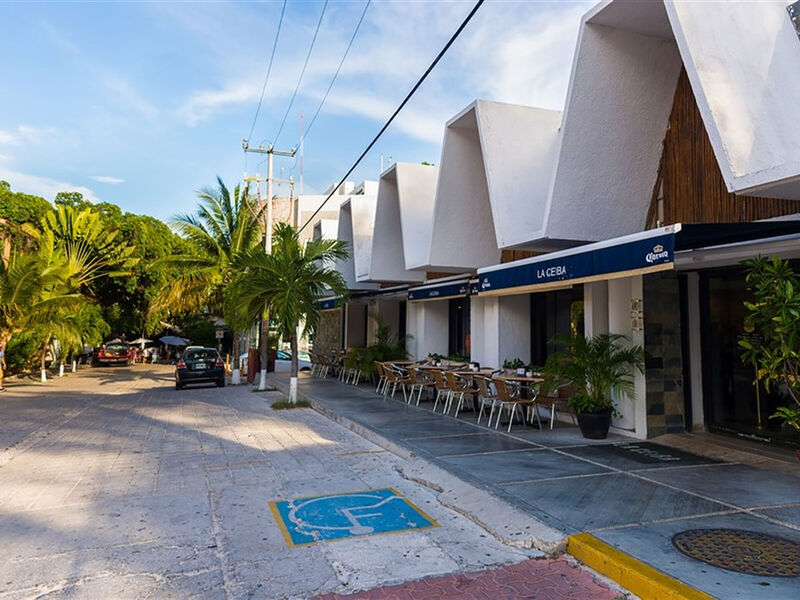 Tukan Hotel & Beach Club