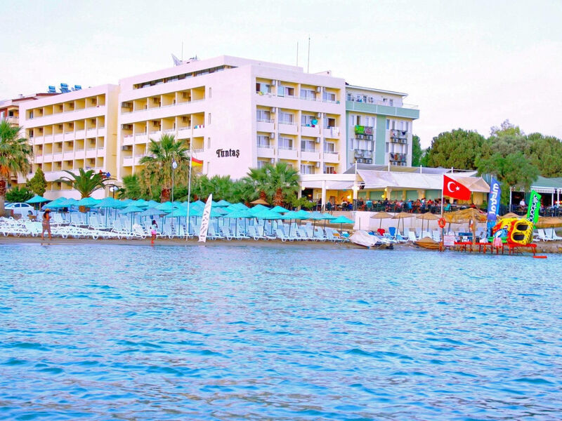 Tuntas Beach
