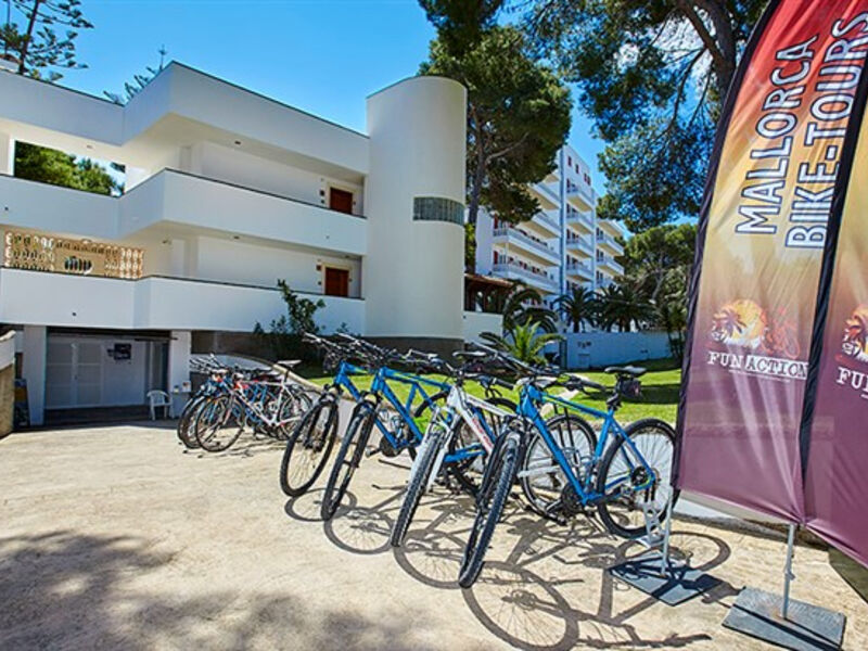 Universal Laguna