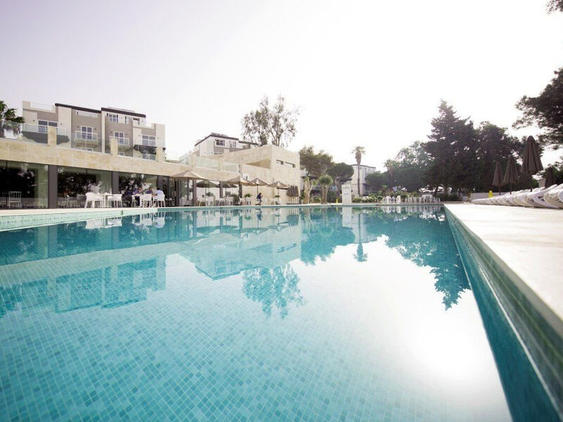 Urban Valley Resort & Spa