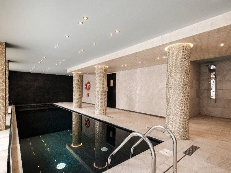 Urban Valley Resort & Spa