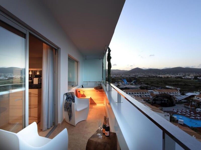 USHUAIA Ibiza Beach
