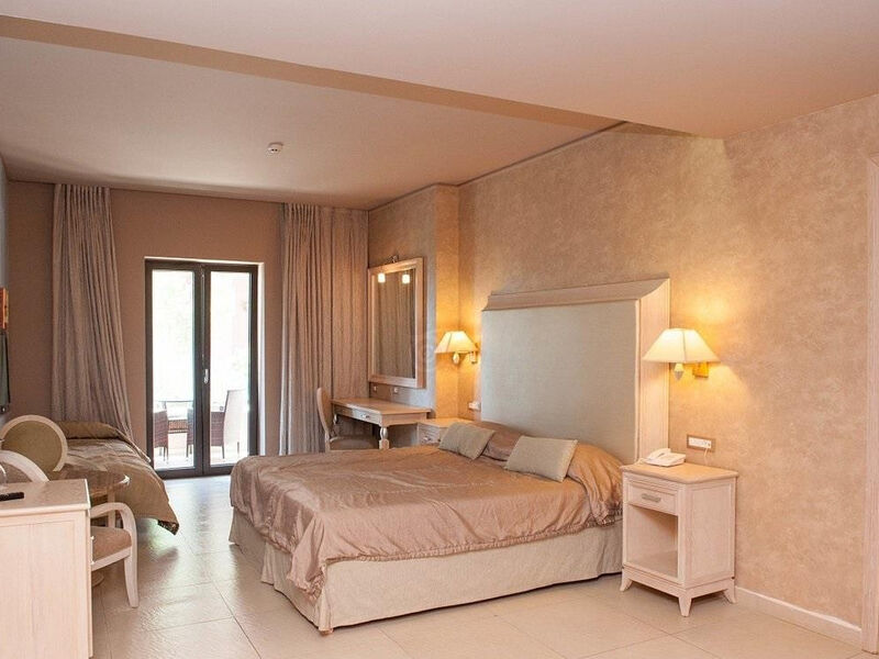 Utopia Resort & Spa