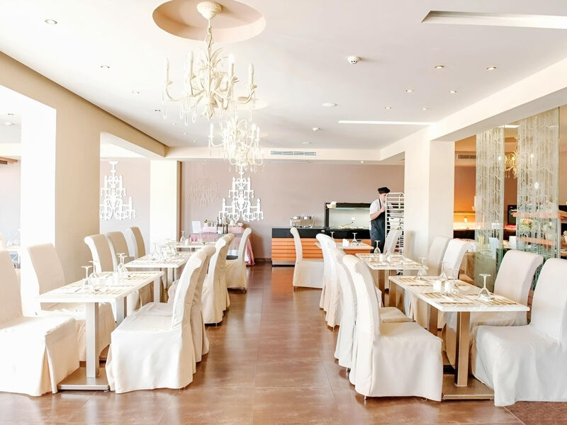 Utopia Resort & Spa