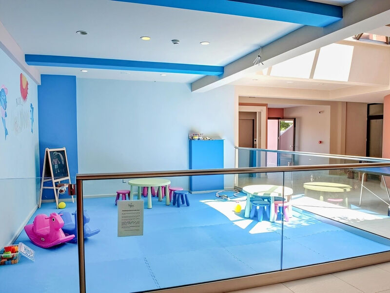 Utopia Resort & Spa