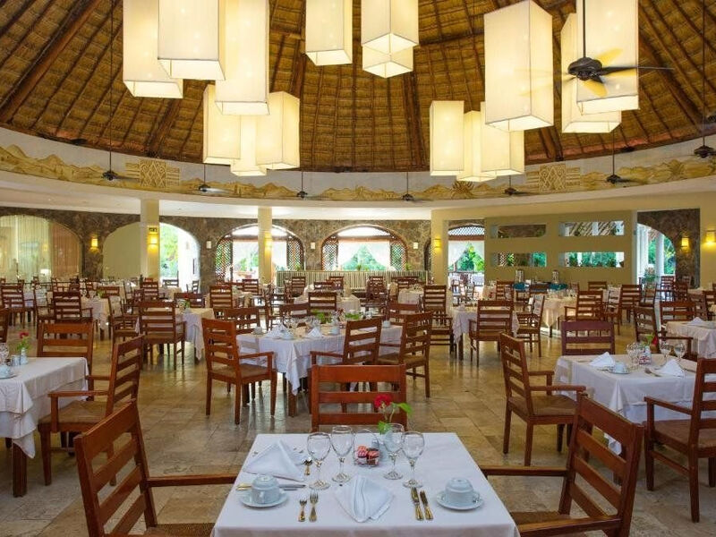 Valentin Imperial Riviera Maya