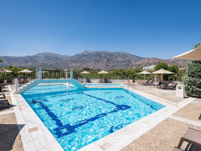 Vantaris Garden & Corner