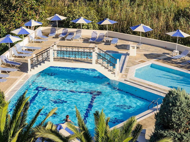 Vantaris Garden & Corner