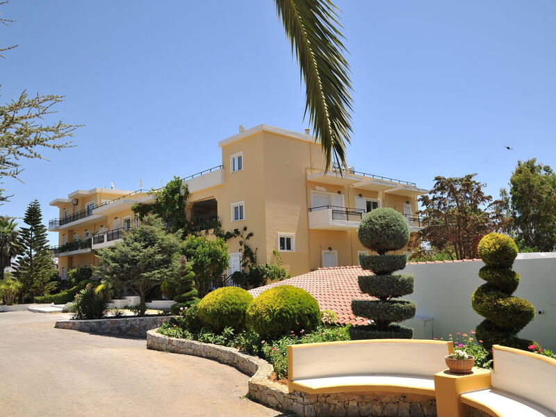 Vantaris Garden & Corner