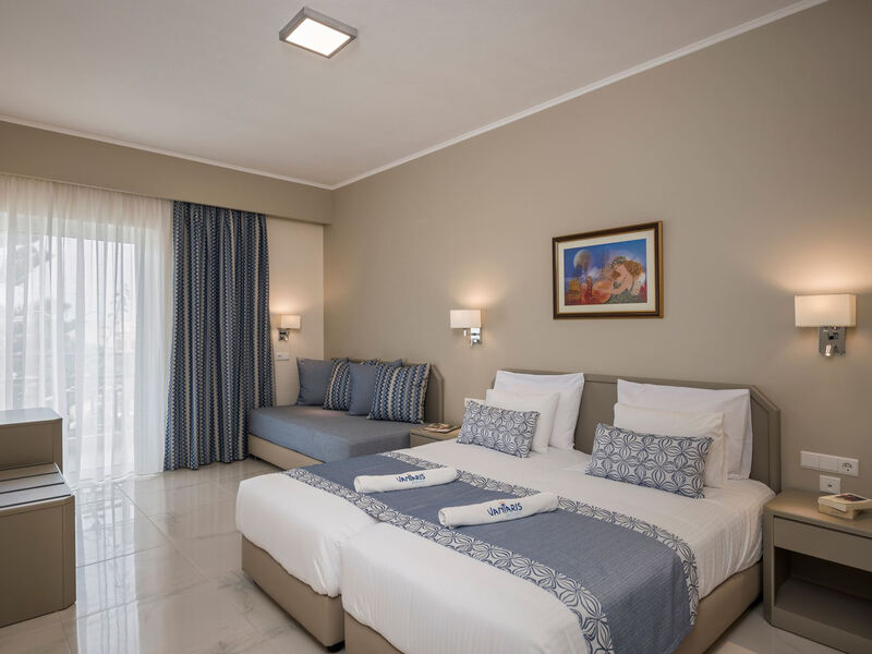 Vantaris Garden & Corner